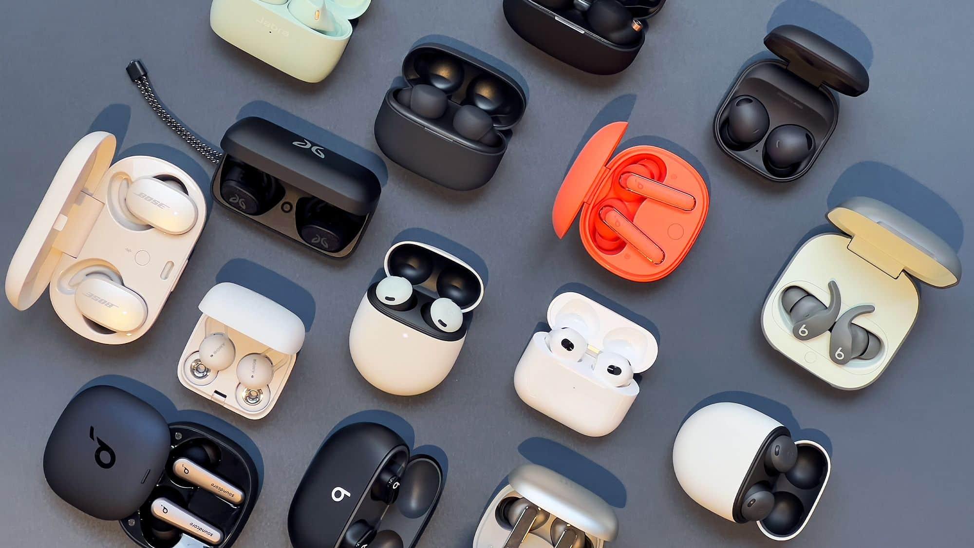 **Alt text (Italiano):**  
Cuffie wireless moderne in vari colori e design, simbolo di praticità senza fili.