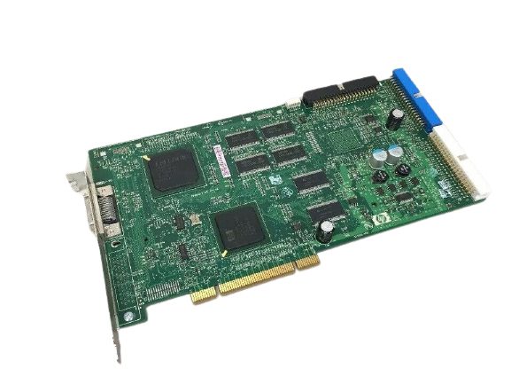 Scheda video PCI usata per PC desktop, vista su sfondo bianco, qalnexvori.shop