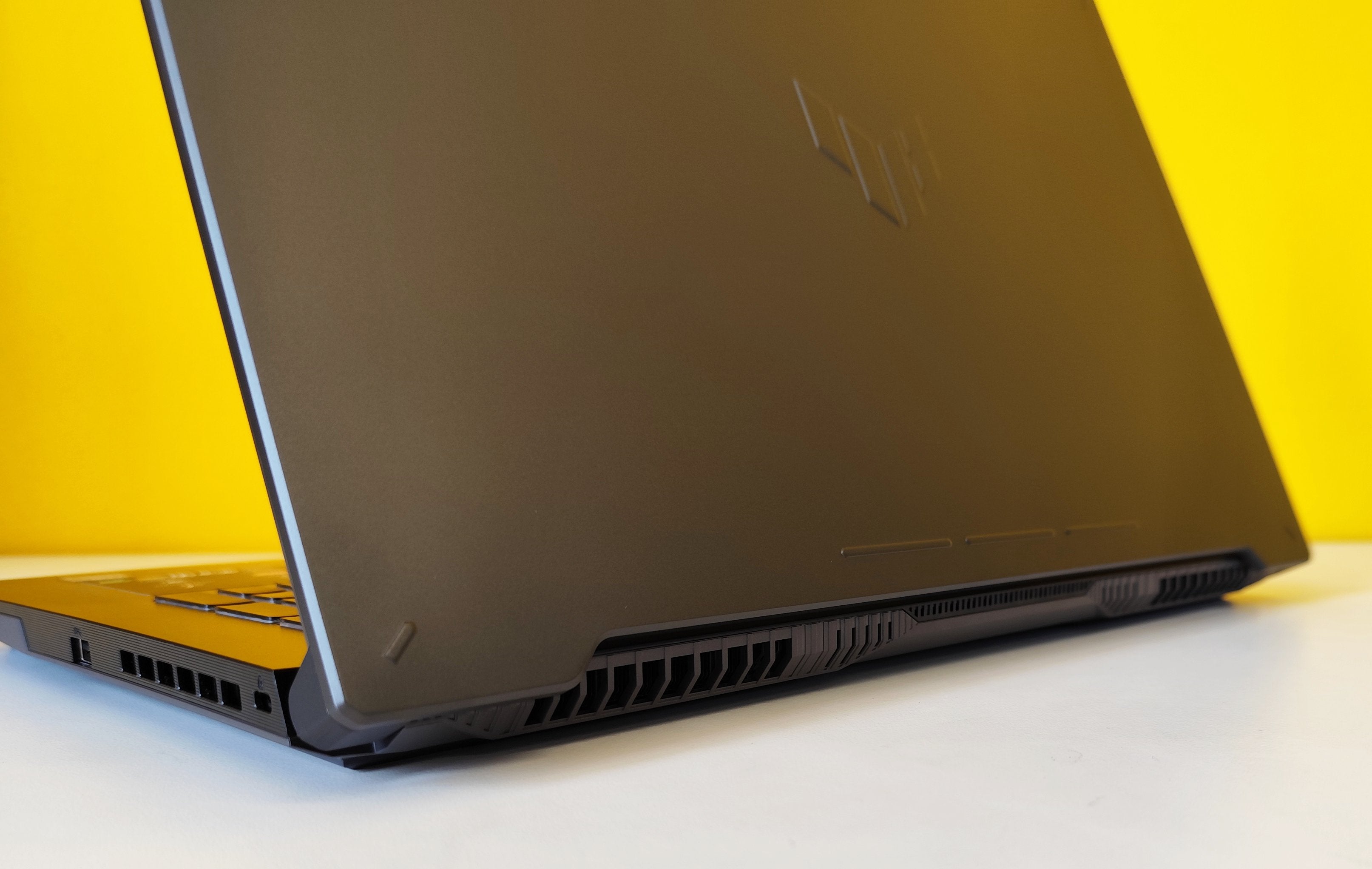 ASUS TUF Gaming A17 17.3" FHD IPS Gaming Laptop | Intel Core 5 210H | 32GB RAM | 1TB SSD | Nvidia RTX 4050 6GB | FreeDOS NEW Product