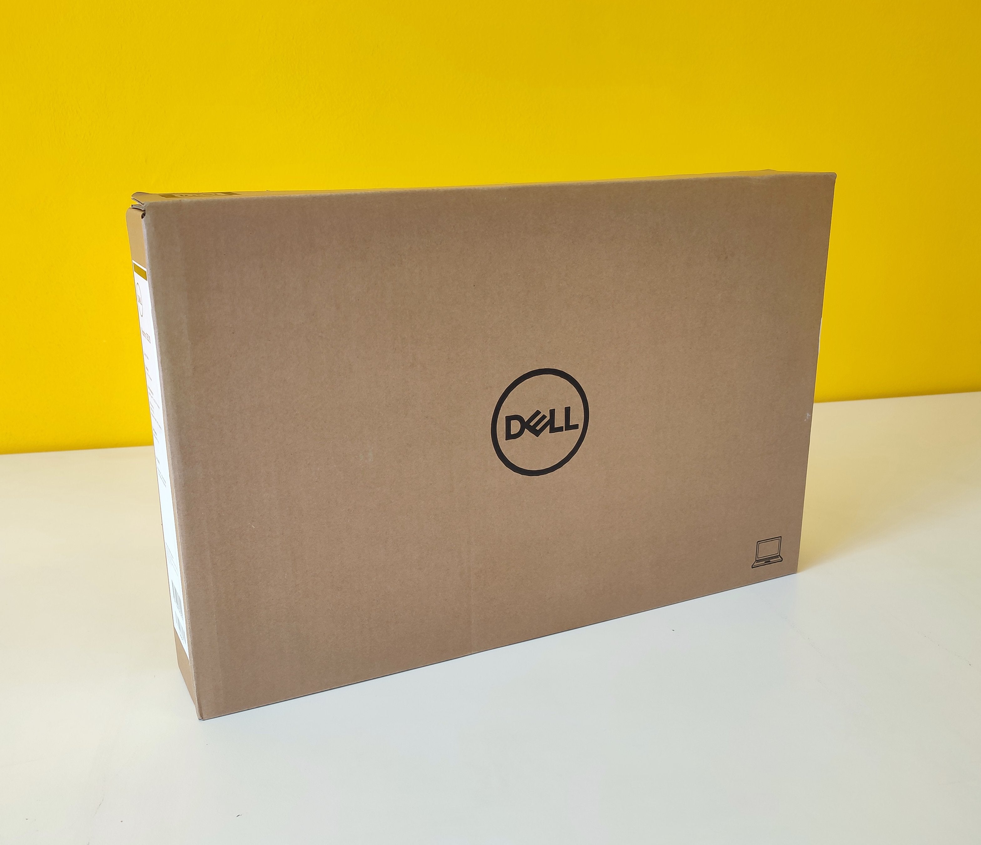 DELL Vostro 3520 Notebook 15.6" FullHD | Intel Core i5-1235U | Windows 11 Pro NEW Product 