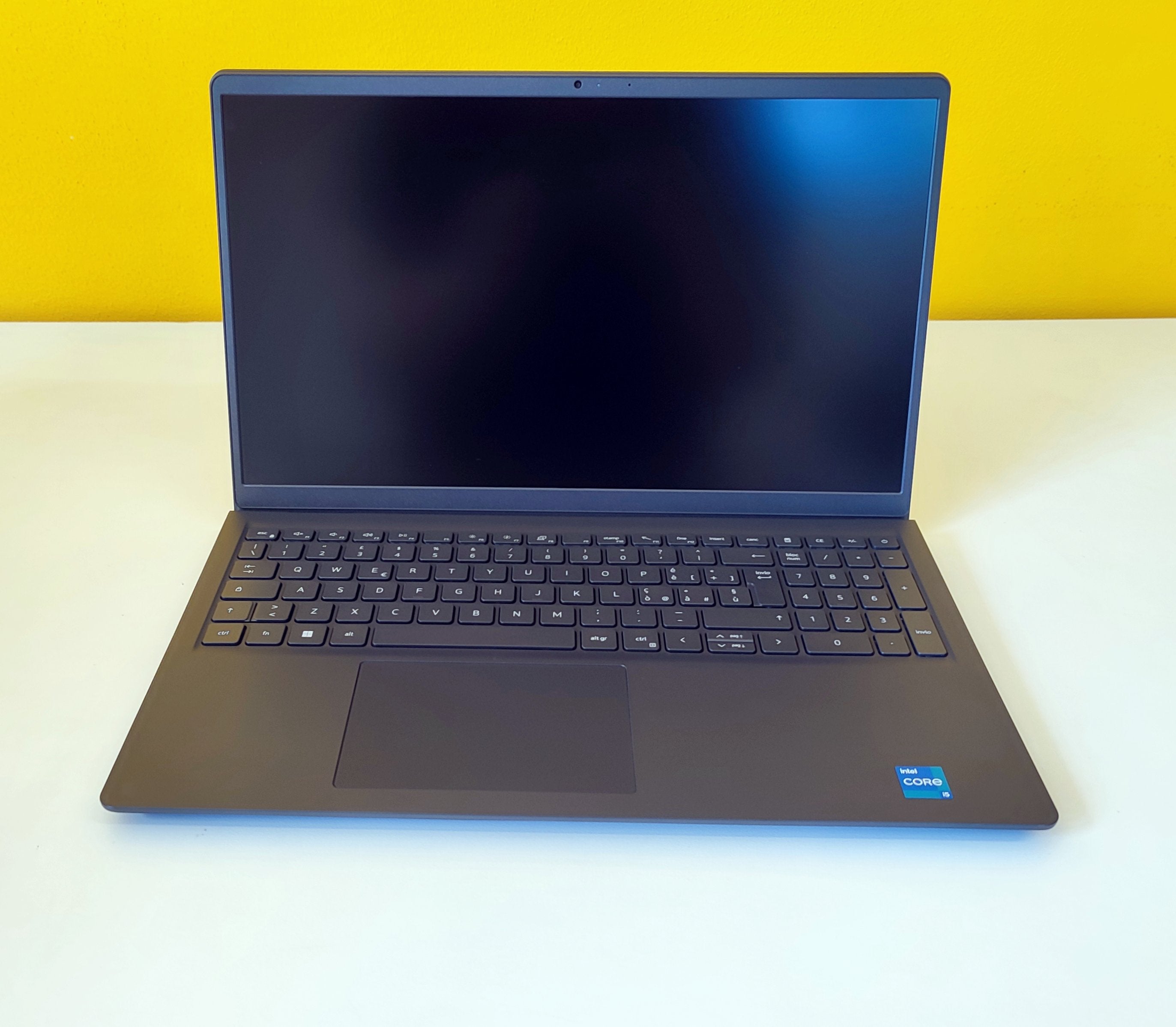 DELL Vostro 3520 Notebook 15.6" FullHD | Intel Core i5-1235U | Windows 11 Pro NEW Product 
