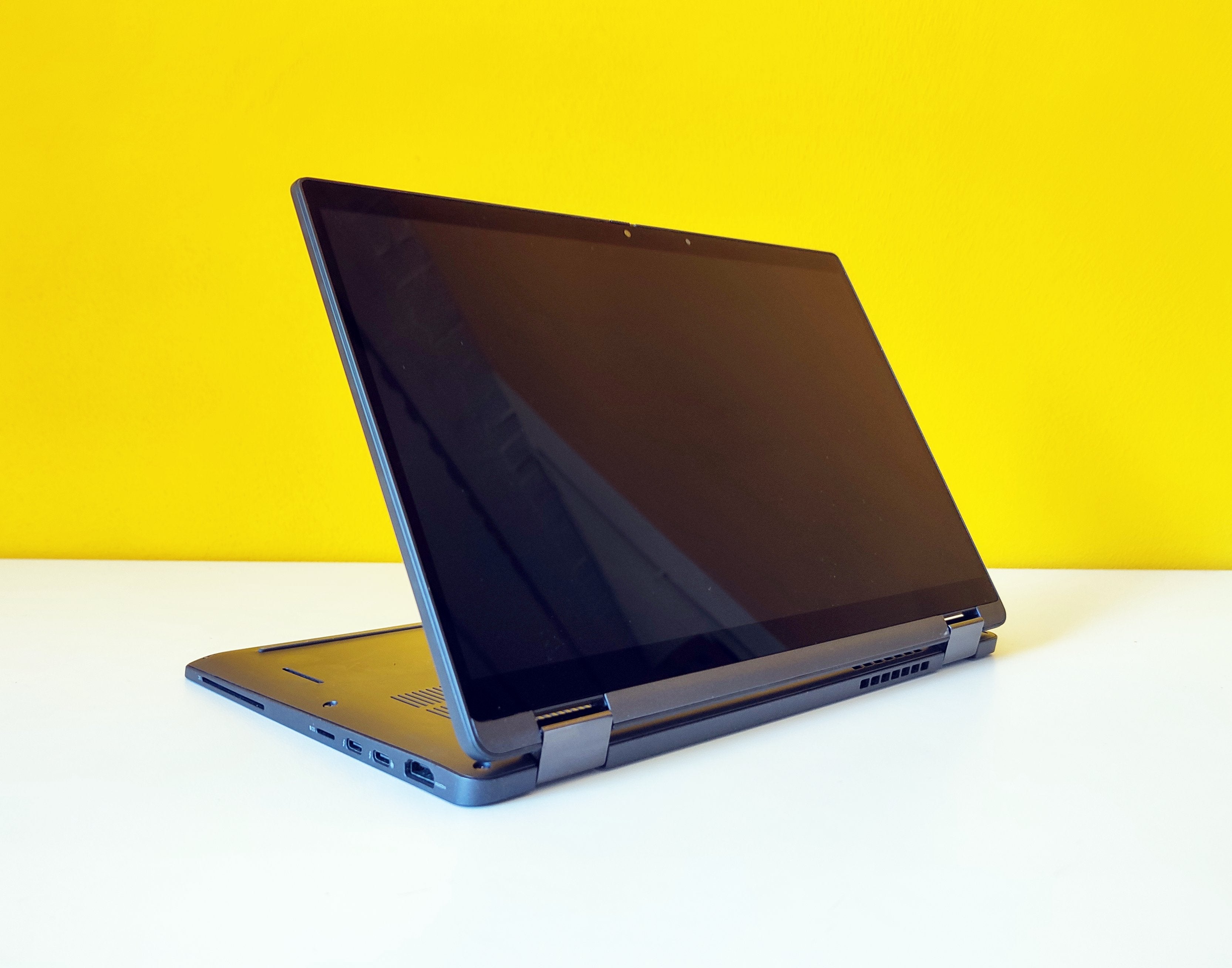 DELL Latitude 7310 Notebook 2-1 Convertibile 13.3" FullHD Touch Screen | Intel Core i5-10310 | Ram 16GB | SSD NVMe 512GB | WiFi Bluetooth Windows 11 Pro