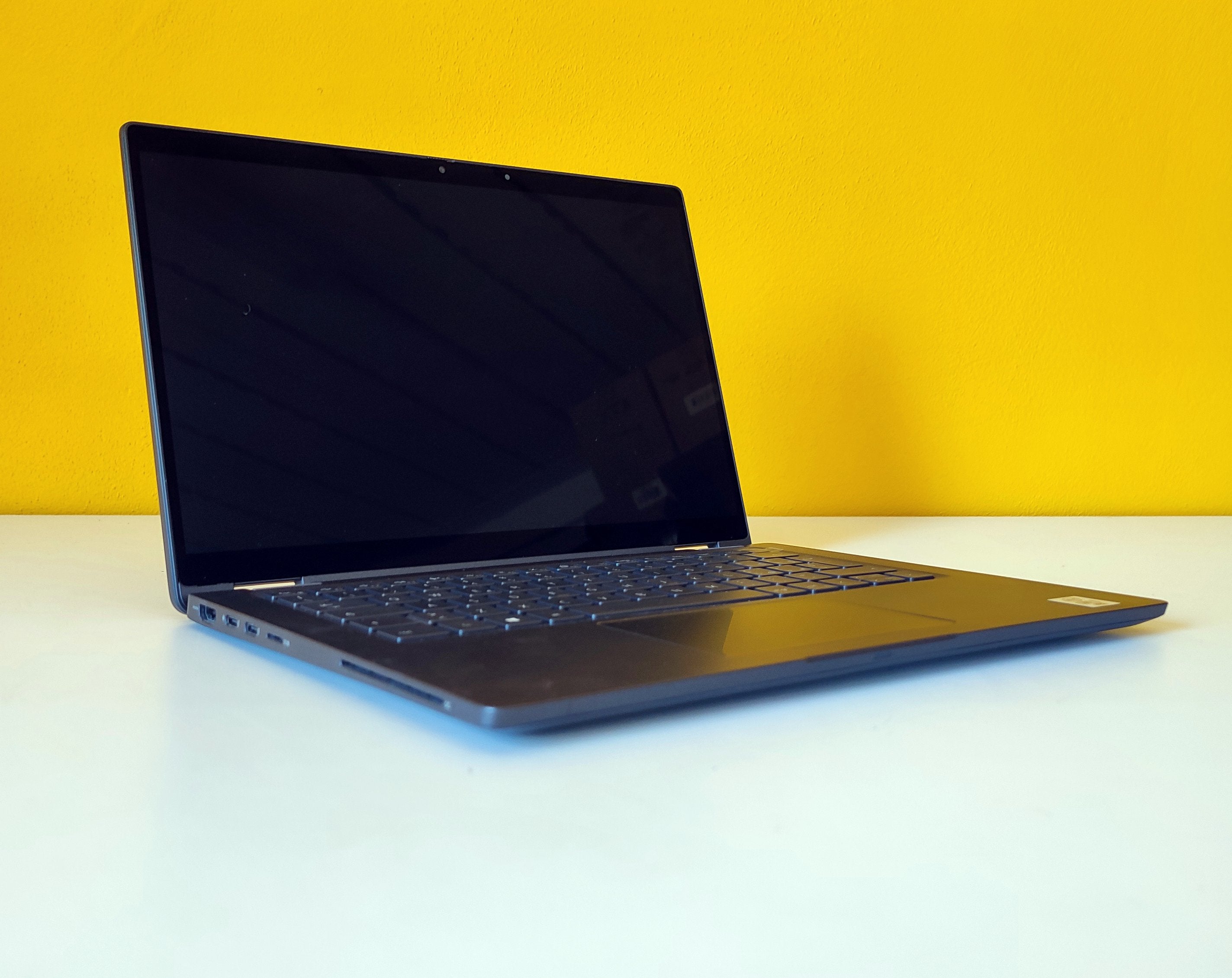 DELL Latitude 7310 Notebook 2-1 Convertibile 13.3" FullHD Touch Screen | Intel Core i5-10310 | Ram 16GB | SSD NVMe 512GB | WiFi Bluetooth Windows 11 Pro