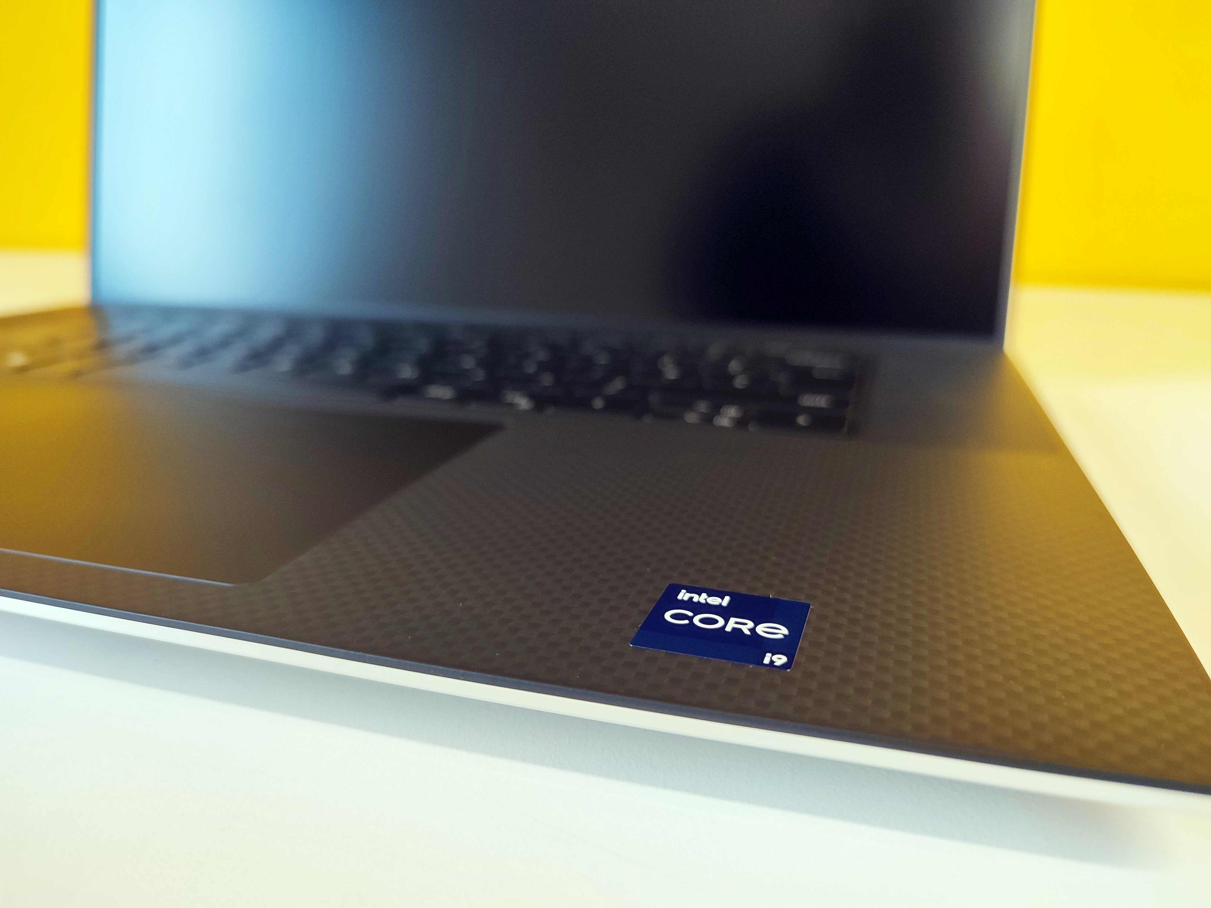 Dell XPS 9730 17"  | Intel Core i9-13900H | 64GB RAM | 1TB SSD | Nvidia RTX 4080 | Windows 11 Prodotto NUOVO