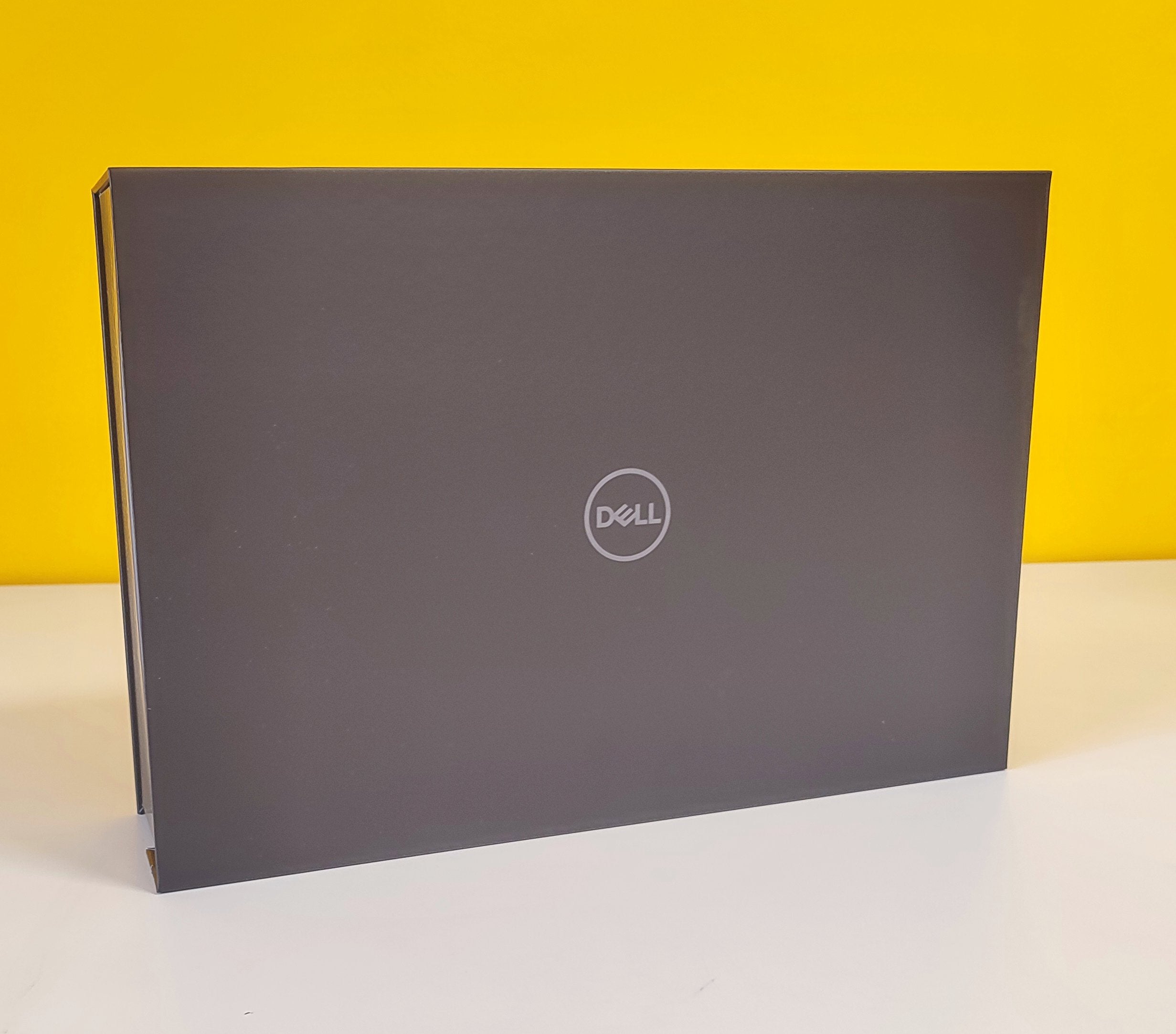 Dell XPS 9730 17"  | Intel Core i9-13900H | 64GB RAM | 1TB SSD | Nvidia RTX 4080 | Windows 11 Prodotto NUOVO
