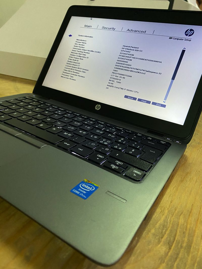 HP EliteBook 820 G1 Notebook Core i7-4600U 8 GB 256 GB SSD 12,5 Zoll HD LED ITALIENISCHES TASTATUR-SIM-MODUL
