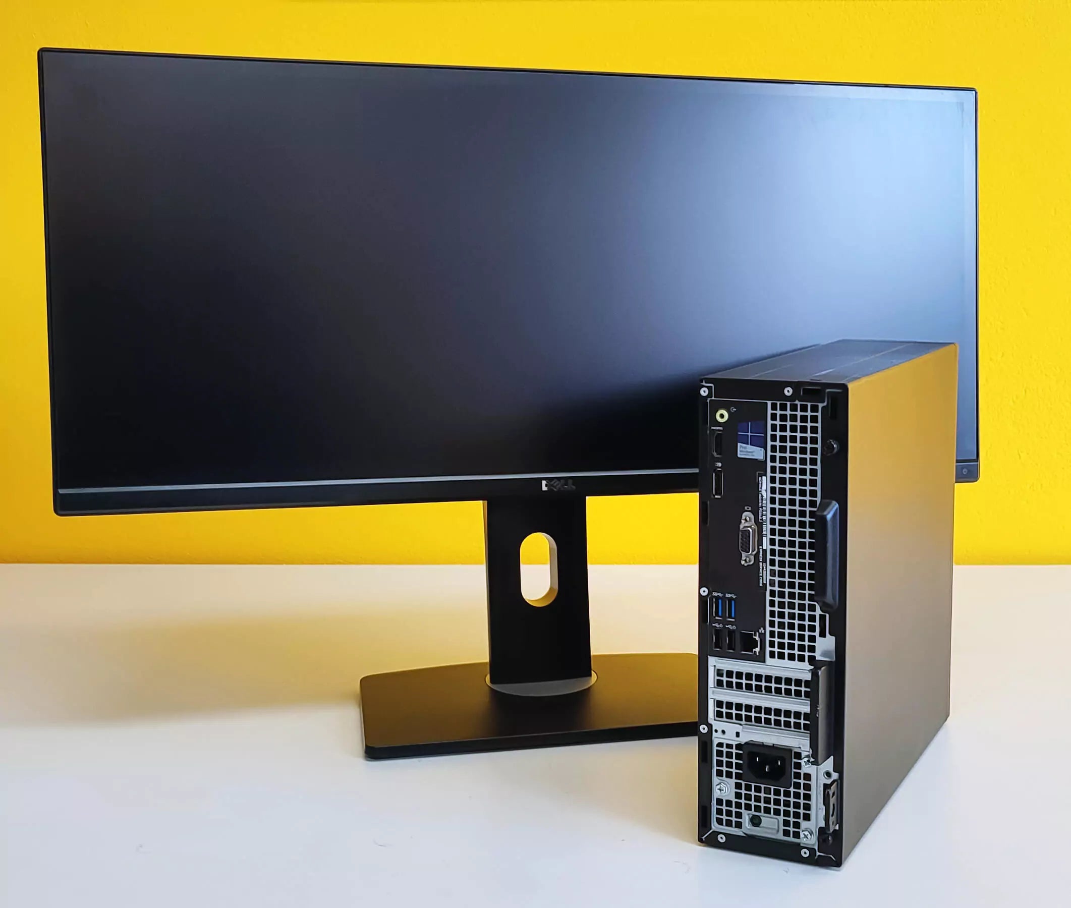 Dell OptiPlex 3050 SFF-Paket | Intel Core i5-6500 3,2 GHz | 16 GB RAM | SSD 512 GB | Windows 11 Pro Monitor DELL UltraSharp U2913WM LED IPS 29″ 2560×1080 Pixel FullHD 21:9